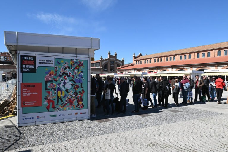 Visitantes en la FCMadrid26. Matadero Madrid. © Gustavo Valiente